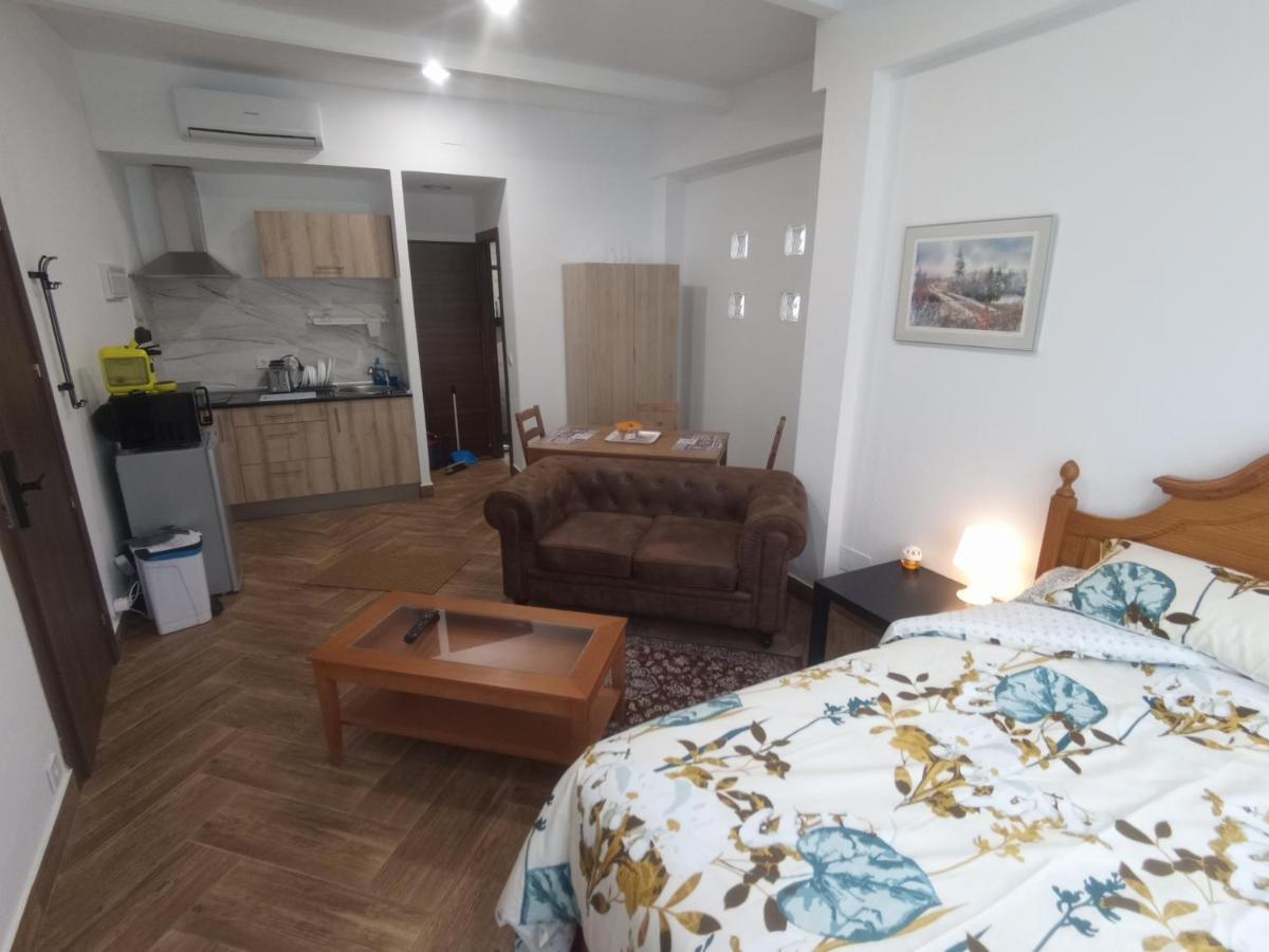 Mini Apartamento De Lujo เบเซร์ริล เด ลา เซียรา ภายนอก รูปภาพ